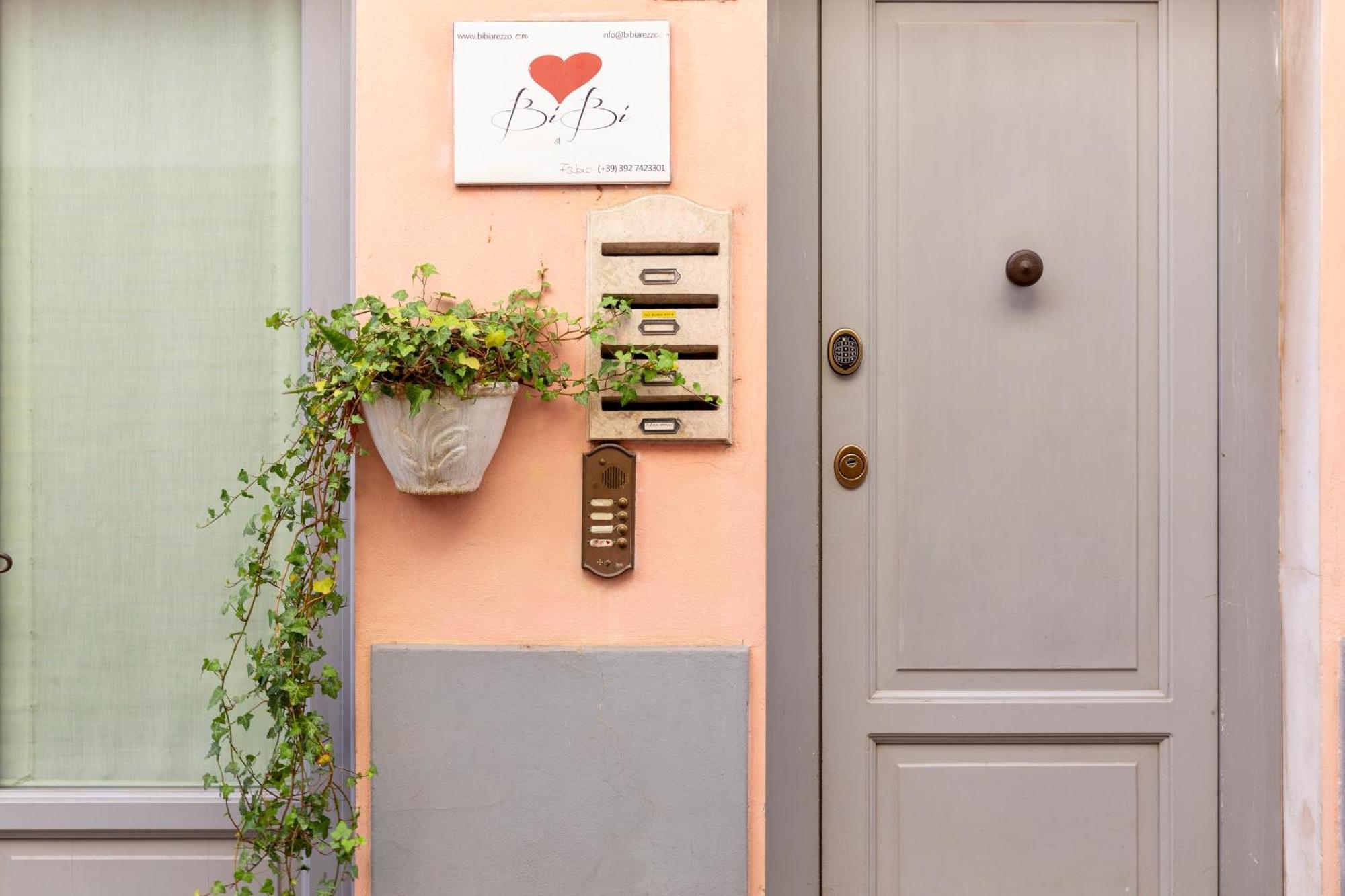 Bibi Boutique Arezzo Camere Deluxe Cartazucchero & Cioccolato Exterior foto